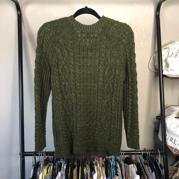 AMERICAN Eagle Green Studded Sweater - Picture 2 of 4
